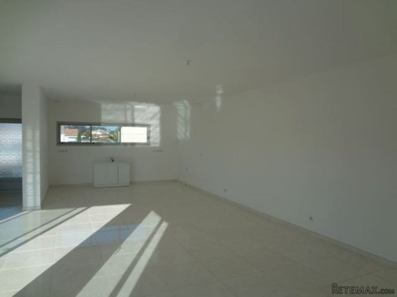 3 Bedroom Modern Villa With Garden.. - 2