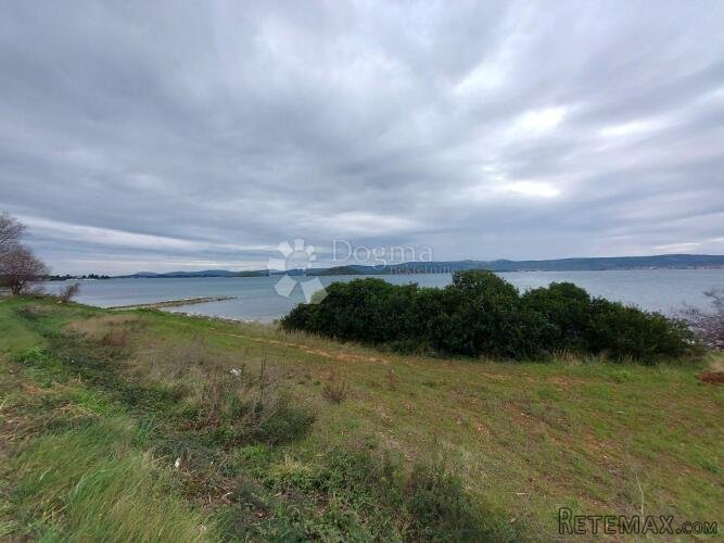 Zemljište na samom moru, pomorsko dobro - 3