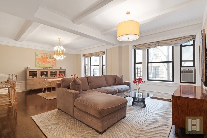 2 bedroom Apartment For Sale: 150 WEST..