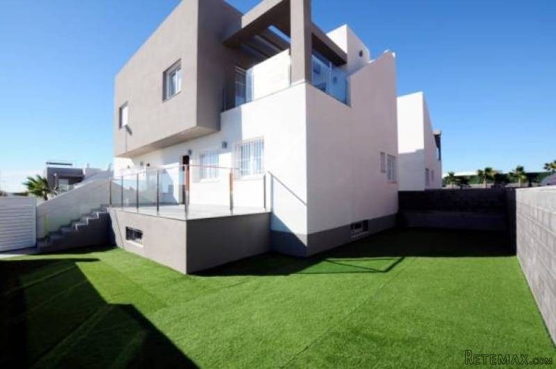 3 Bedroom 3 Bathroom Villa In.. - 2