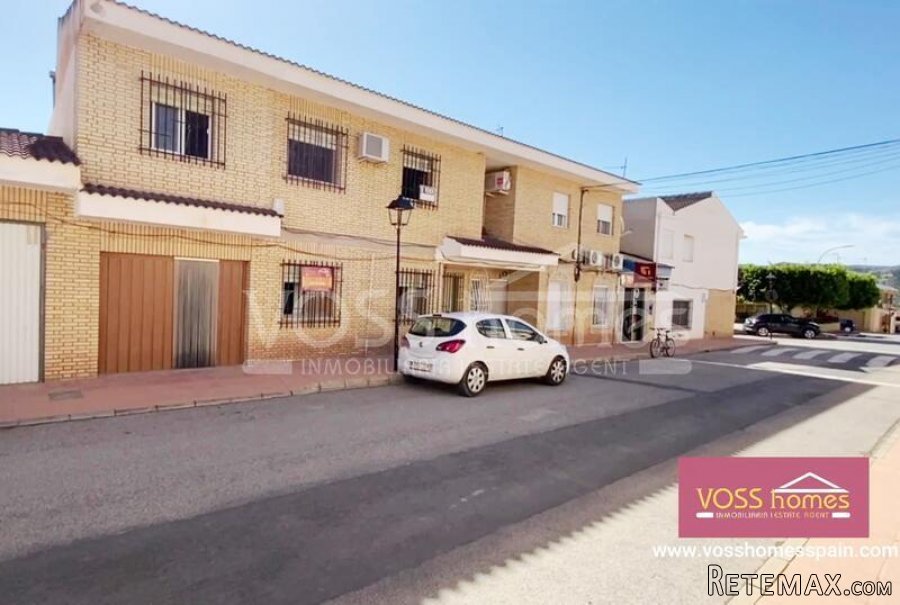 Light & airy, spacious 3 / 4 bed, 2 bath, 2 storey, part..