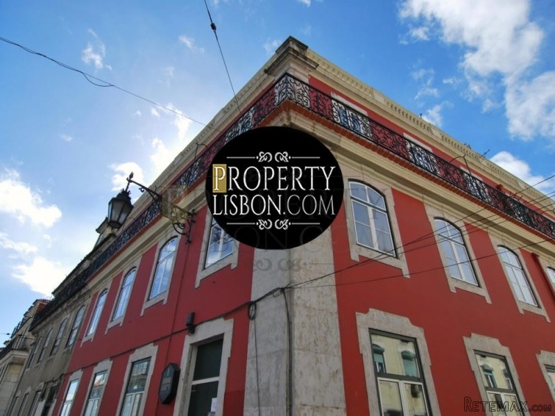 Renovated 2-bedroom apartment with..