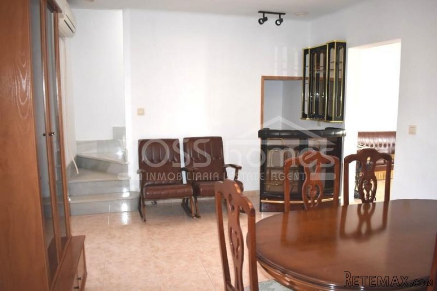 Large, 2 storey, corner, village house with 4 bedrooms.. - 12