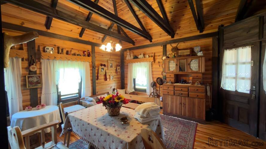 Na prodaju-porodicna kuca na Borovoj glavi,Dobroselica-Zlatibor - 12