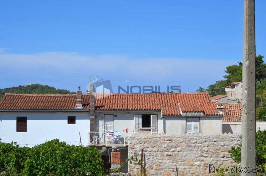 Vis - Kut, kuća 158 m2 s 139 m2 vrta SNIŽENO - 12