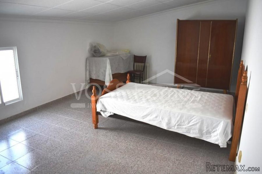 Large, 2 storey, corner, village house with 4 bedrooms.. - 14
