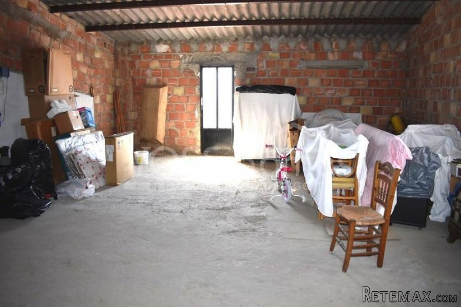 Large, 2 storey, corner, village house with 4 bedrooms.. - 15
