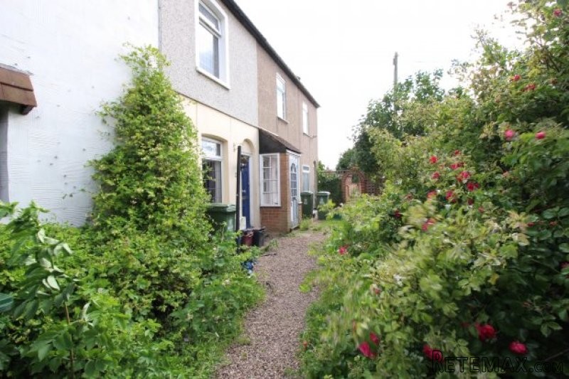 2 bedroom, Terraced House house for sale - 2