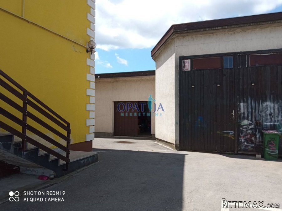 Bedekovčina okolica kuća 250 m2 s poslovnim prostorom i 3.. - 2