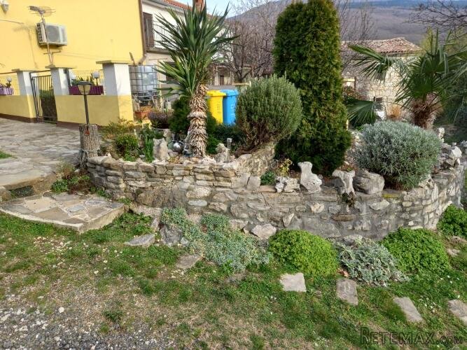 Istra, Lupoglav, Vranja, dvojna kuća