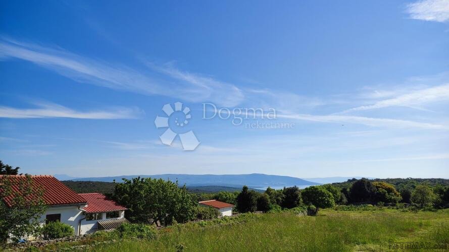 PREDIVNO GRAĐEVINSKO ZEMLJIŠTE S POGLEDOM NA MORE - 2
