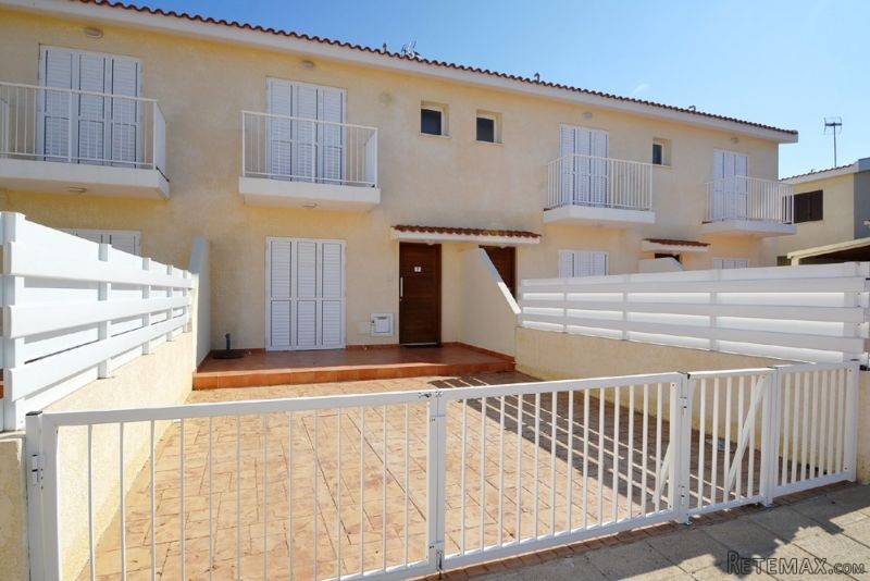 Two Bedroom Townhouse For Sale in.. - 2