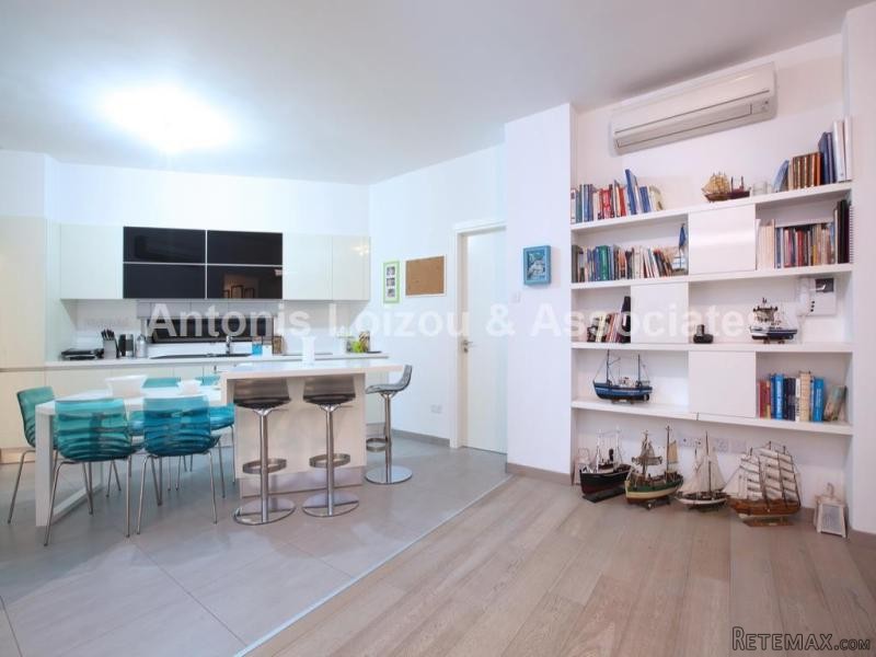2 Bedroom Apartment in Agioi Omologites - 2