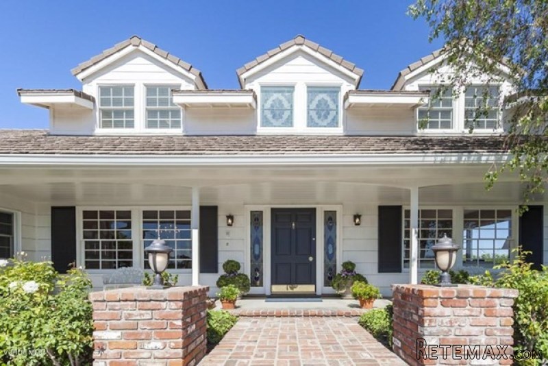 4843 Brewster Drive | Tarzana..
