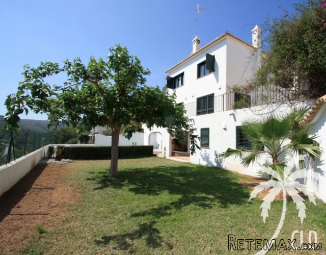 Beautiful villa in Ibiza style for sale at the right border.. - 3