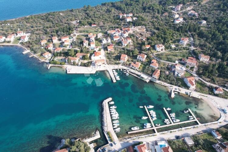LUKORAN- teren Savršen za Investicije u Turizam i Luksuznu G