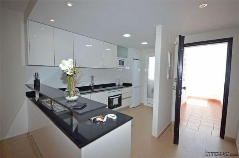 1 bedroom apartment for sale - 2