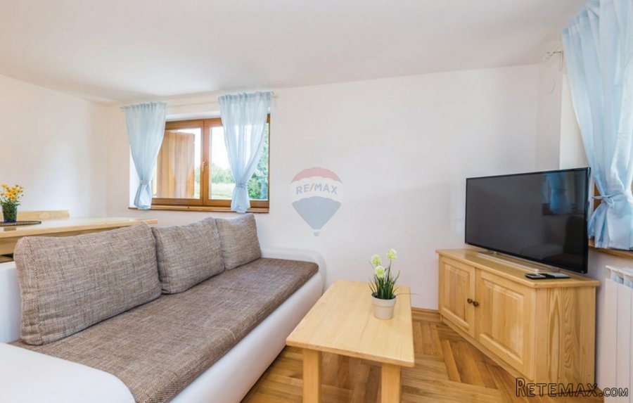 Lika, Plaški-Kuća sa bazenom 110 m2 - 6