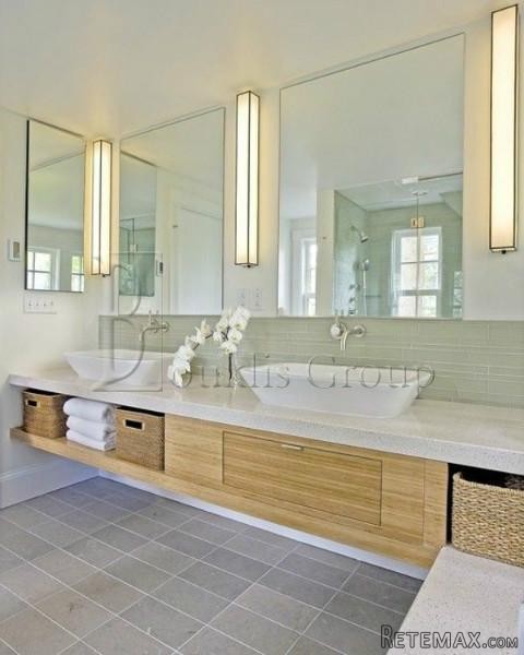Massive 3 Bedroom == 2300 Sf == 3 Baths..