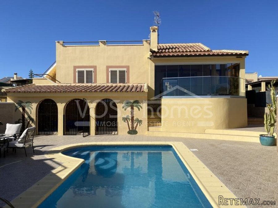 NEW & EXCLUSIVE TO VOSS HOMES - A stunning, recently.. - 6