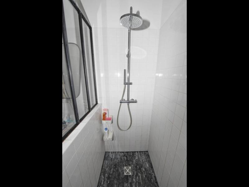 Newly Renovated, Contemporary 3 Bed.. - 2