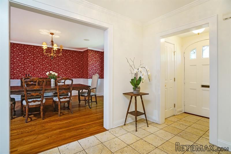 5 bedroom House For Sale: 50 Glenn Road.. - 2
