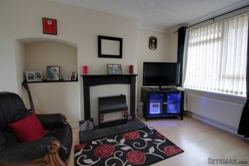 2 bedroom, End Of Terrace House house.. - 2