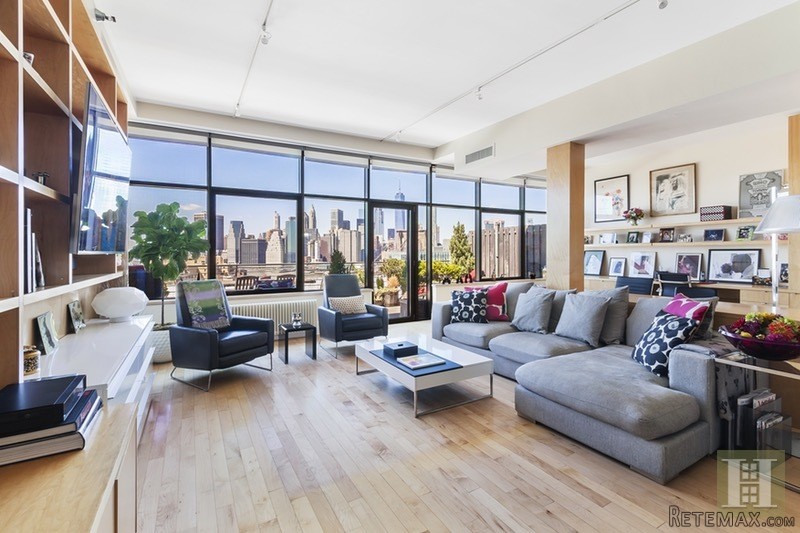 3 bedroom PentHouse For Sale: 70..