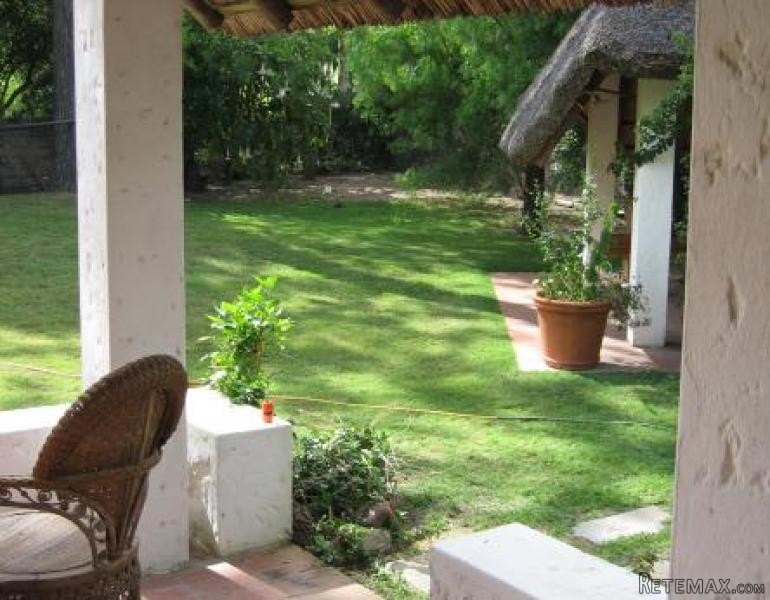 3 Bedroom House - For Sale - Pinares - 2