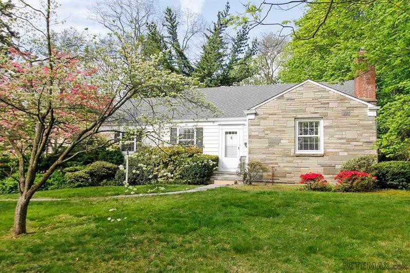 4 bedroom House For Sale: 187..