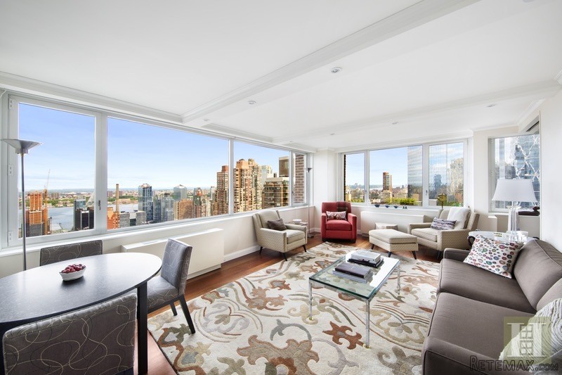 3 bedroom Apartment For Sale: THE..