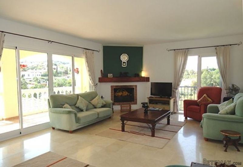 Bright 6 bedroom villa Cerros del Aguila - 2