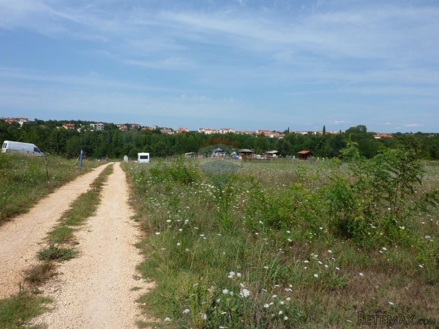 Poreč-Varvari, Lijepo poljoprivredno zemljište s pristupnim - 2