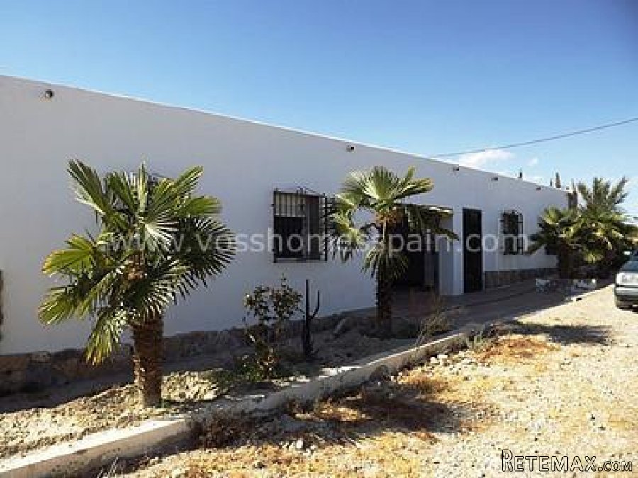 A Large 120m2 plus,country house currently with 4 bedrooms..