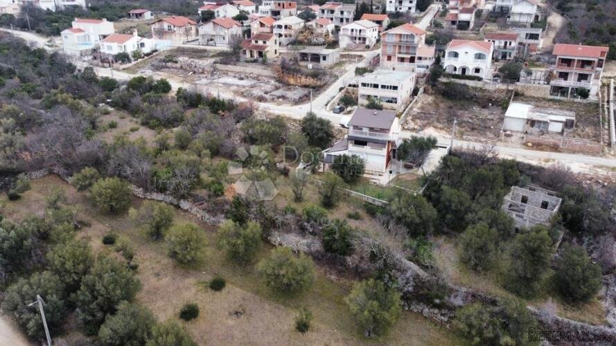 MASLENICA - GRAĐEVINSKO ZEMLJIŠTE 2401m2 - 3
