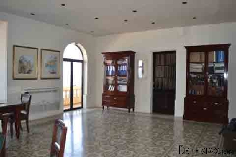Flat, Luxurious Finish - 2