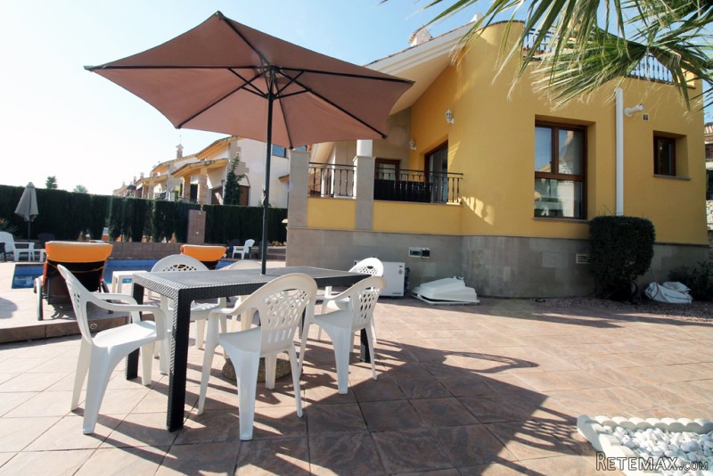 3 Bedrooms - Villa - Alicante - For Sale