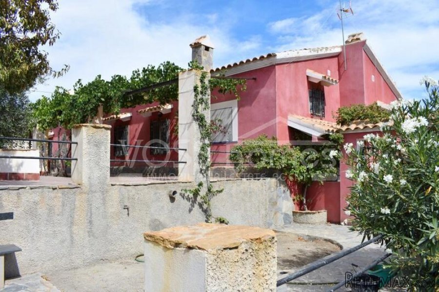A great opportunity to finish off a habitable, renovation..
