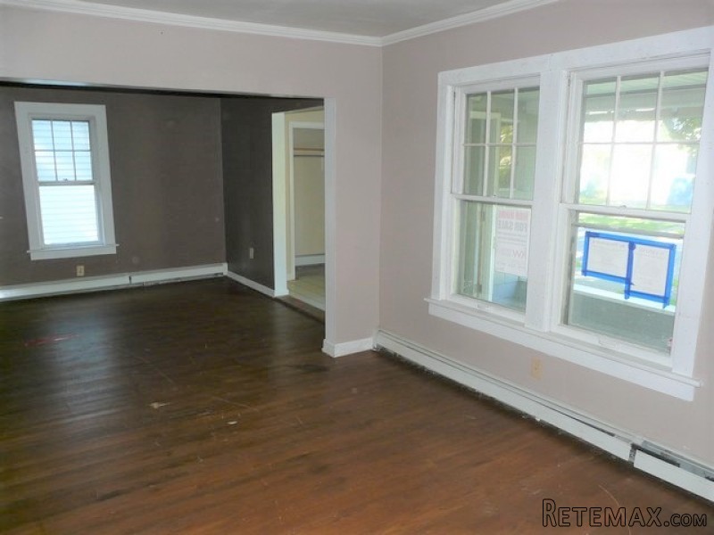 1152 Baker Ave Schenectady, NY, 12309.. - 2