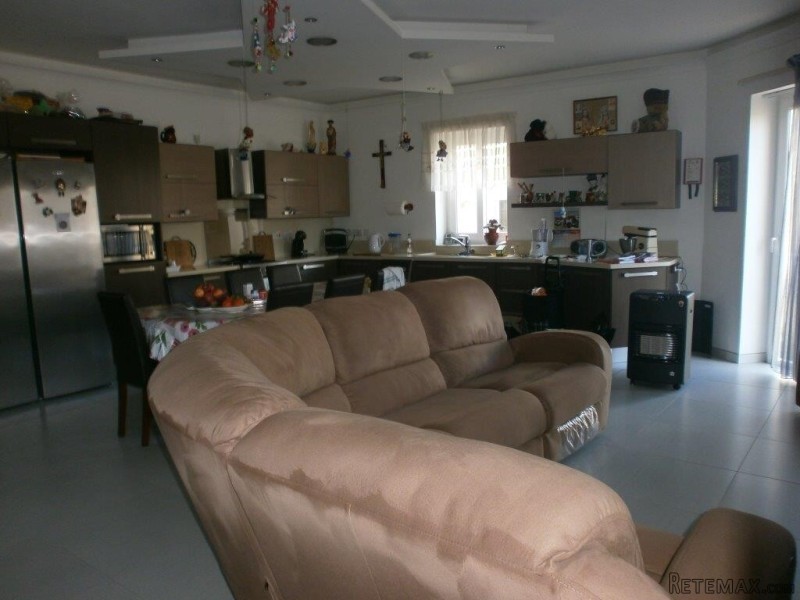 Flat, Luxurious Finish - 2