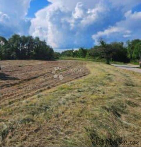 PROSTRANO GRAĐEVINSKO ZEMLJIŠTE - 5100 M2 - 3