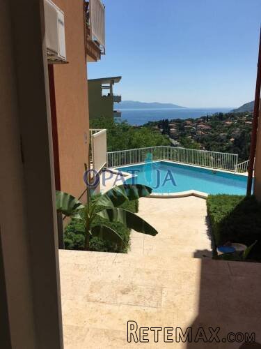 Opatija-Ičići odličan stan 3s+db u zgradi sa bazenom