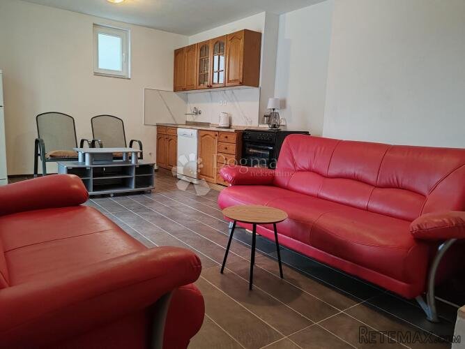 Apartman Vir 90m² – 300m od plaže