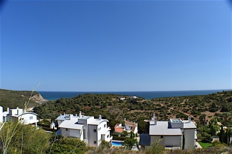 Excellent Plot Of Land In Burgau
