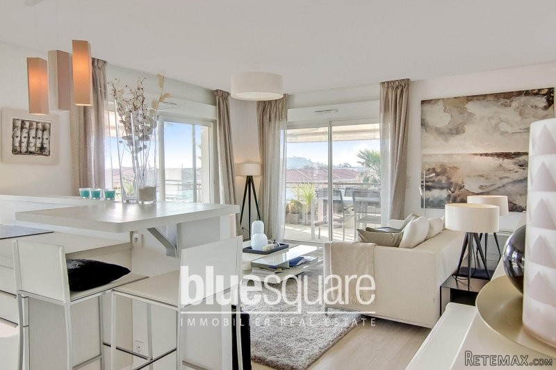 FOR SALE THIS LUXURIOUS MODERN.. - 2