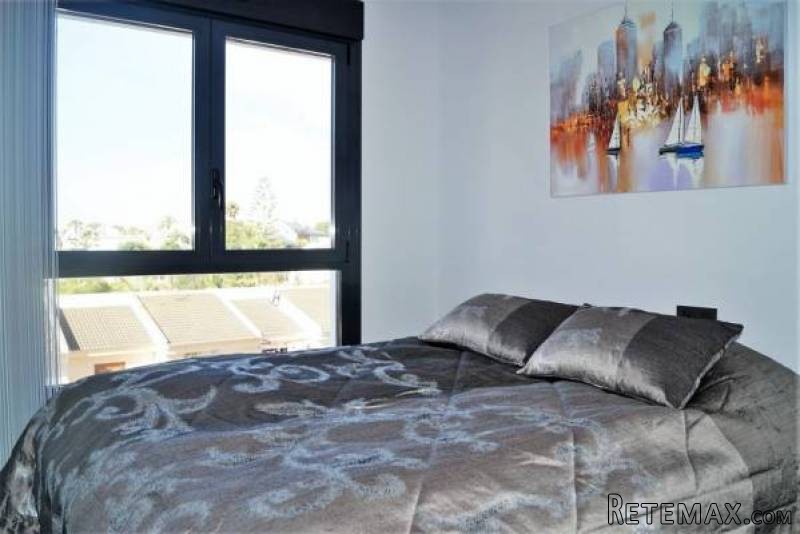 2 Bedroom 2 Bathroom Apartment In Mil.. - 2