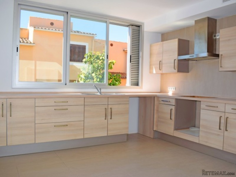 Modern Town House With Beautiful Views.. - 2