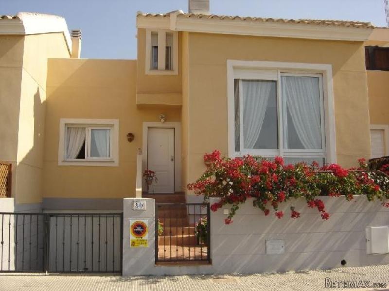 Villa Benzal, Los Belones