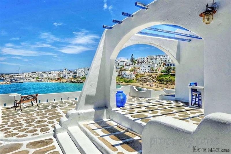 8 bedroom Hotel For Sale: Paros..