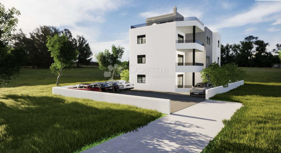 Vodice - novogradnja trosobni stan S1 samo 450m od mora - 2
